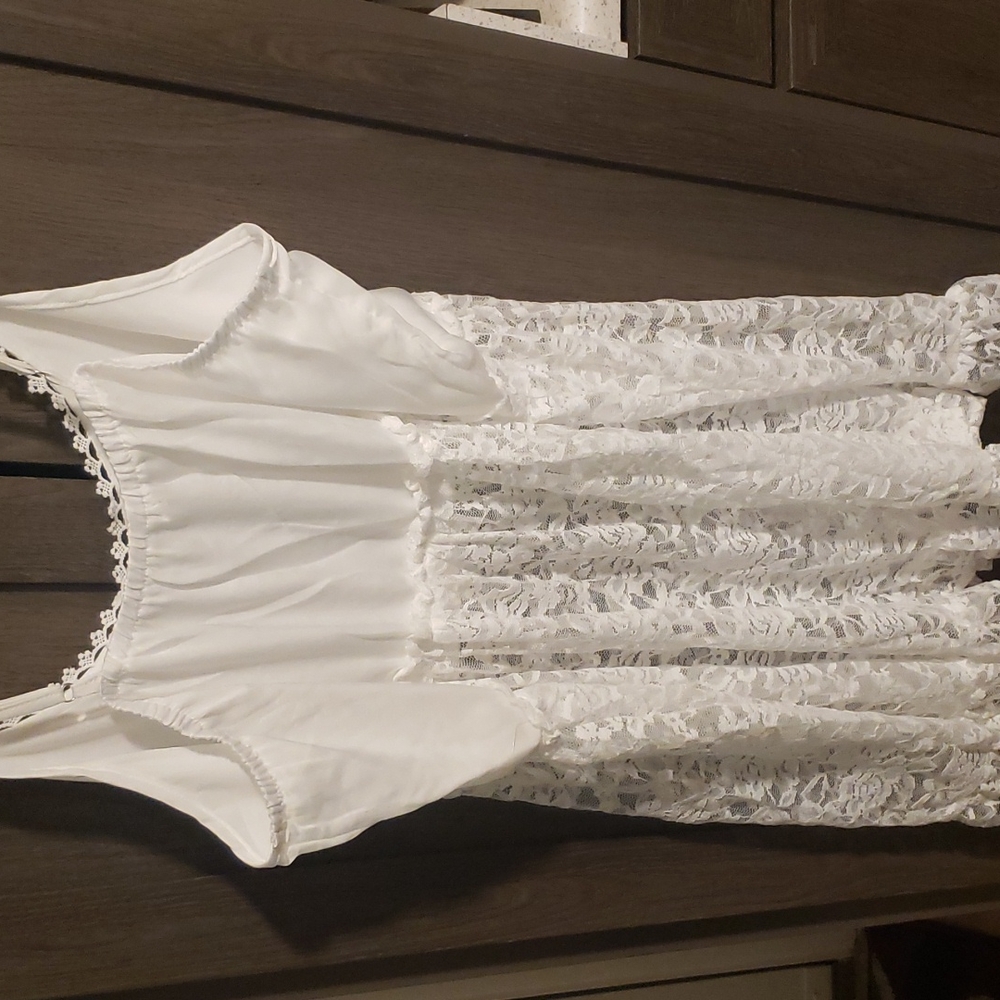 ♥️New boutique lace contrast spaghetti strap top - Picture 11 of 11